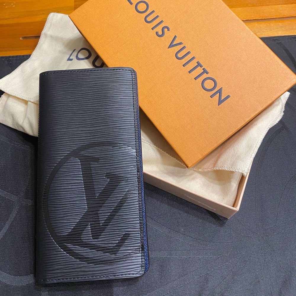 LV Brazza Wallet